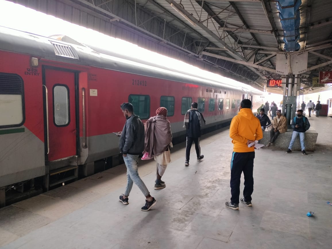 Machine cleaning of trains at three stations of North Eastern Railway