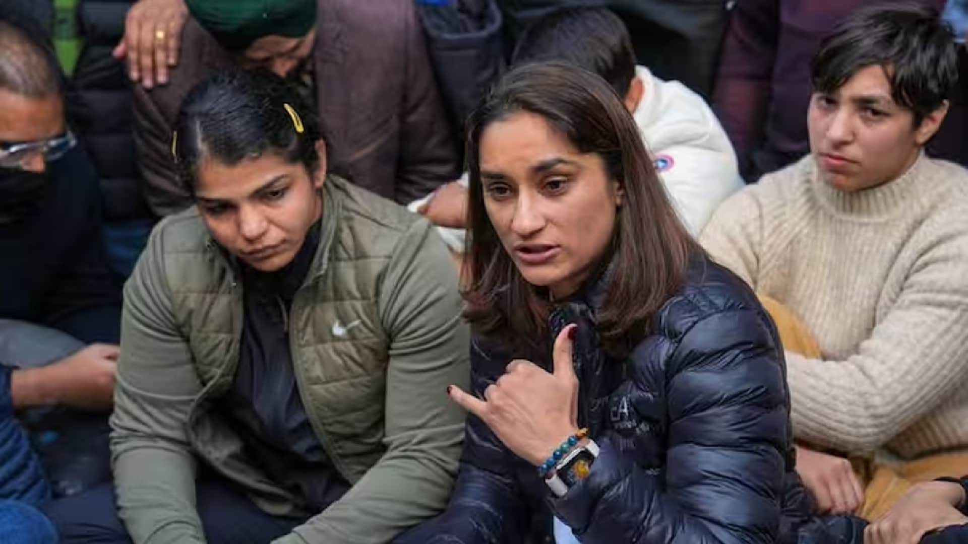 Bajrang punia Vinesh phogat Sakshi Malik and many champion Wrestlers on Protest know all medal list