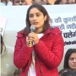 विनेश फोगाट (बाएं) बृजभूषण सिंह (दाएं)