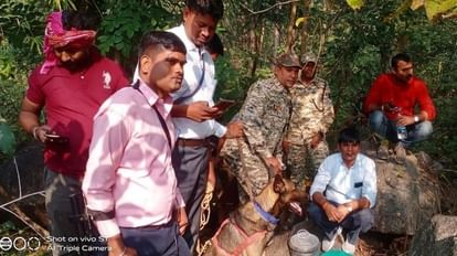 Rajnandgaon: नक्सलियों के मंसूबों पर फिरा पानी, 20 किलो का टिफिन बम फोर्स ने किया बरामद, नक्सलियों की तलाश 20 किलो का टिफिन बम फोर्स ने किया बरामद