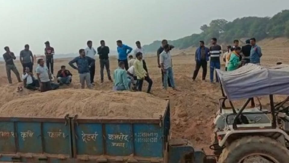 Janjgir-Champa Action on illegal sand mining