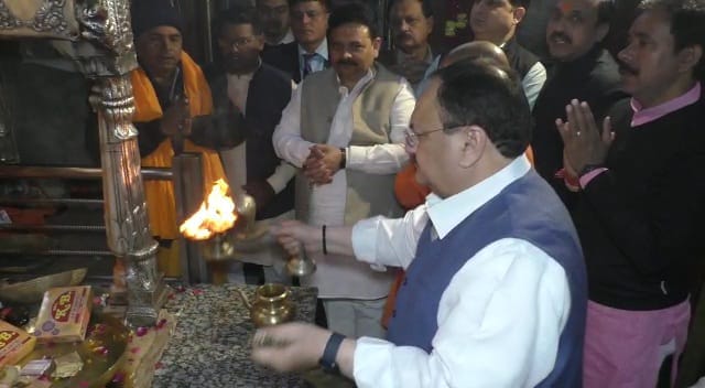 JP Nadda and CM Yogi show different style after seeing Kaal Bhairav, photo viral of drinking tea in Kulhad