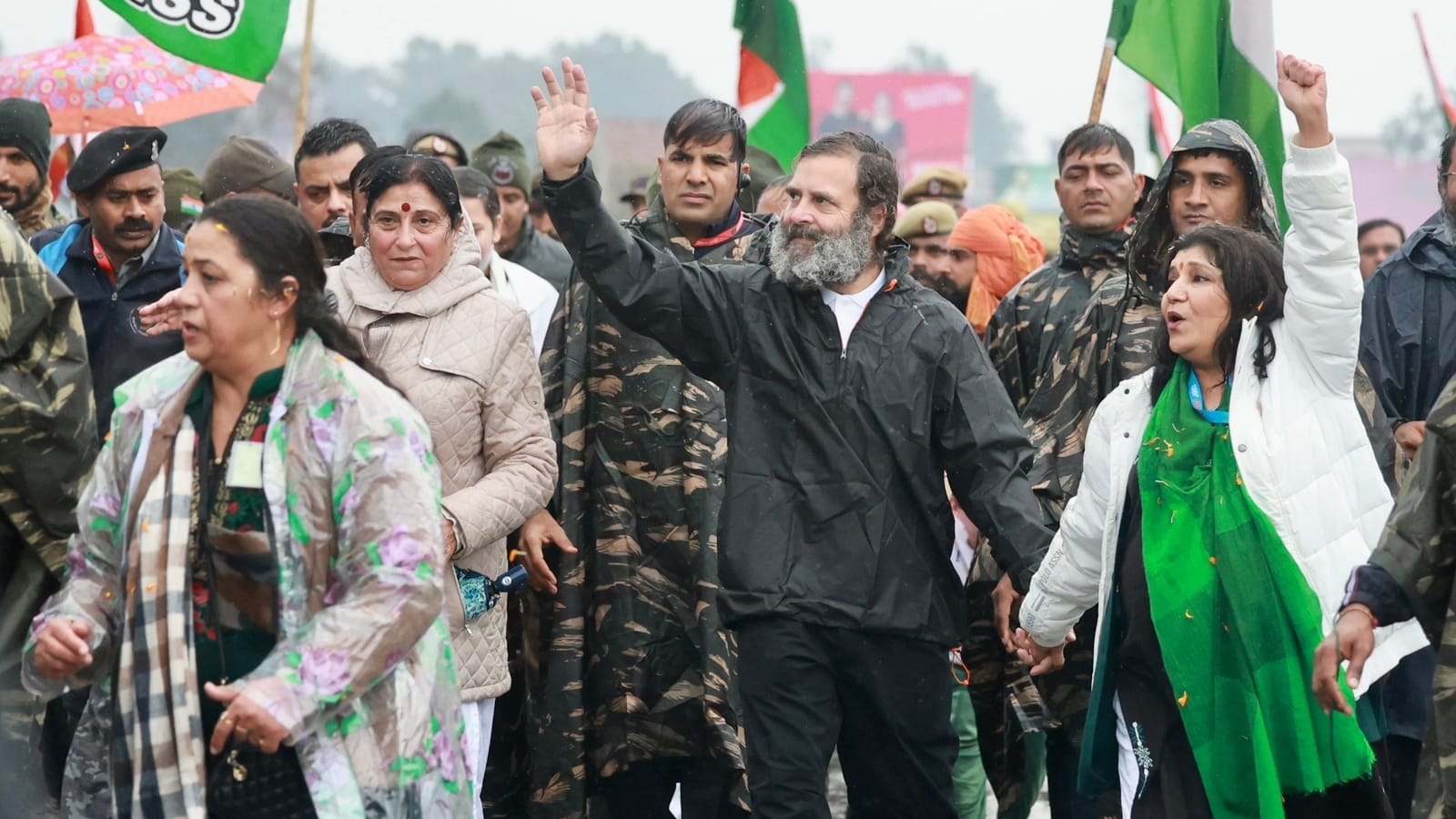 Bharat Jodo Yatra: 21 KM walk on first day in jammu kashmir Rahul gandhi returned to Delhi