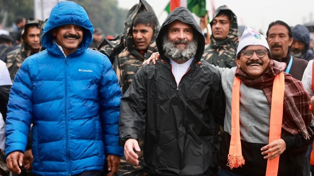 Bharat Jodo Yatra: 21 KM walk on first day in jammu kashmir Rahul gandhi returned to Delhi