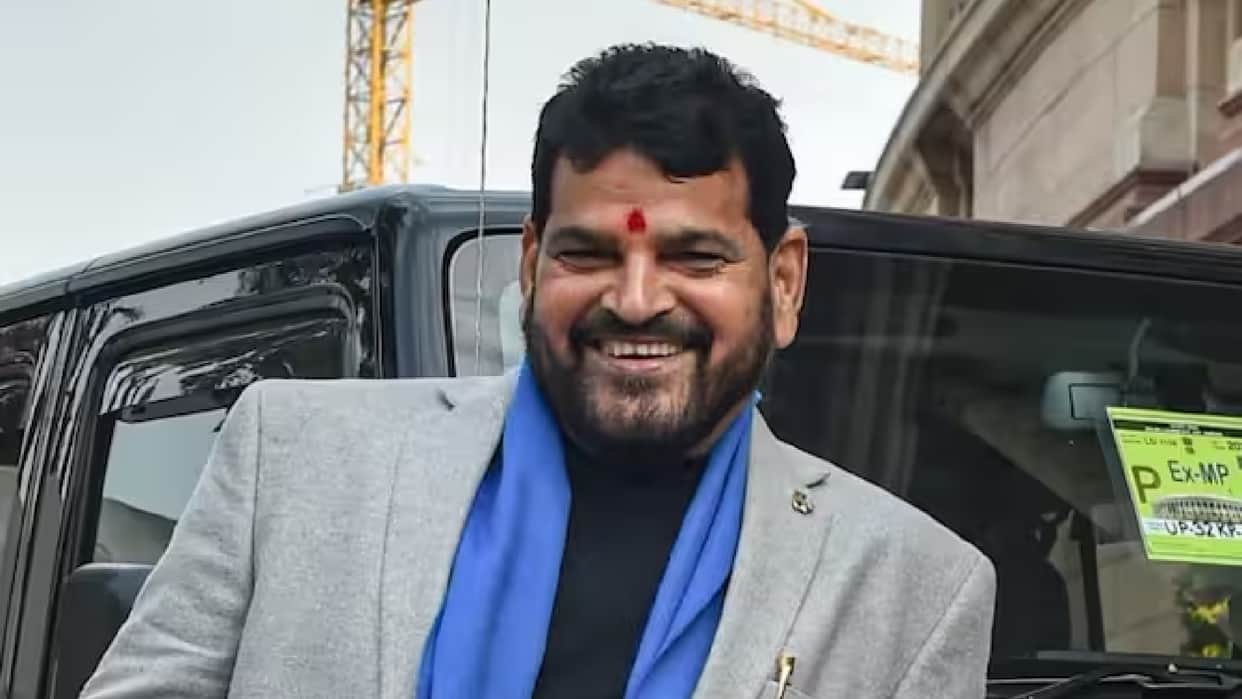 slapped Wrestler in the stage, accused of helping Dawood, know controversies of Brij Bhushan Singh