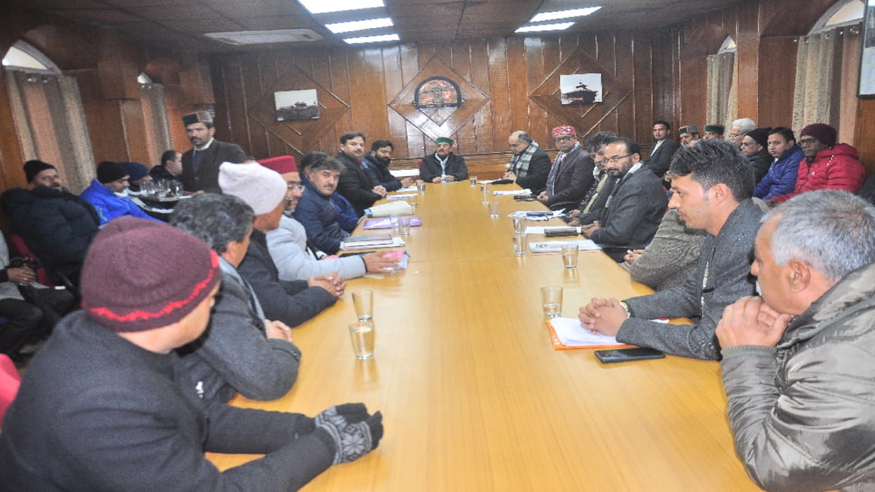 cement plants dispute did not resolve even in the meeting with the Industry Minister, truck operators put this
