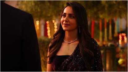 Chhatriwali Review in Hindi by Pankaj Shukla Rakul Preet Singh Sumeet Vyas Tejas Prabha Vijay Deoskar Zee5