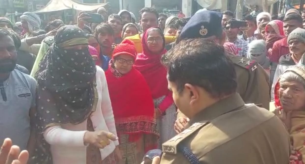 Villagers agitated over not registering a case against the accused of molestation, jammed Jhajjar road