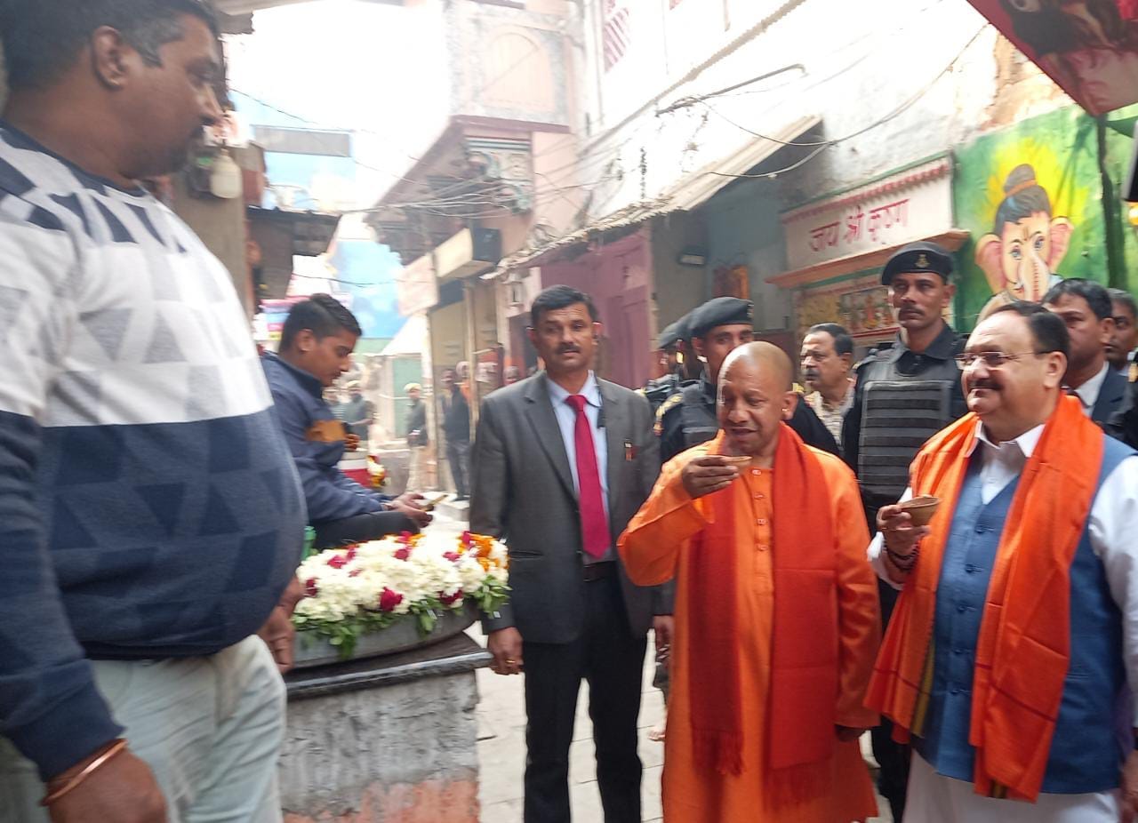 JP Nadda and CM Yogi show different style after seeing Kaal Bhairav, photo viral of drinking tea in Kulhad