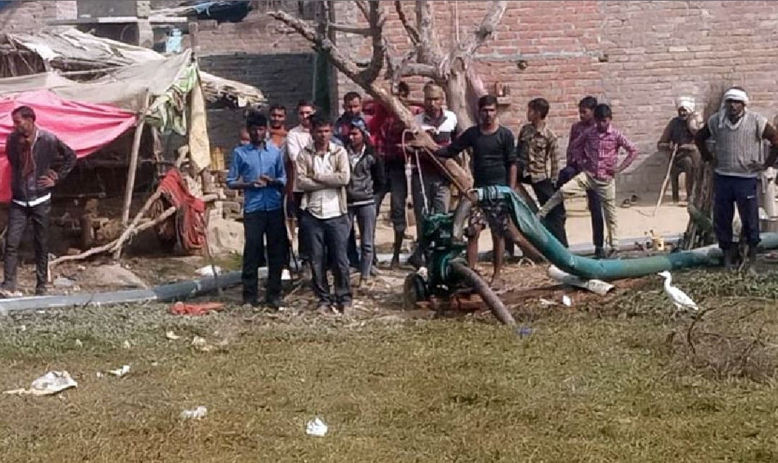 farmer's towel stuck in pump set, death