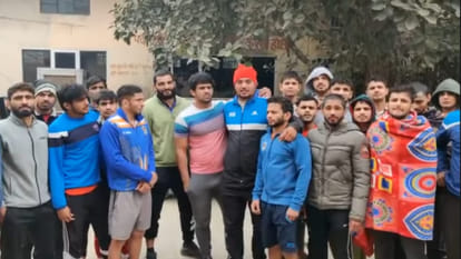 Boxer Amit Panghal came in support of wrestlers