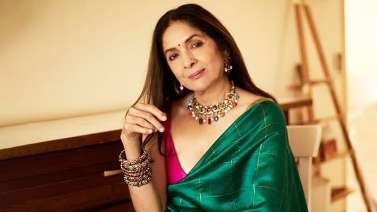 Neena Gupta Share Video and slams people for taking her pics without permission said main public property hoon