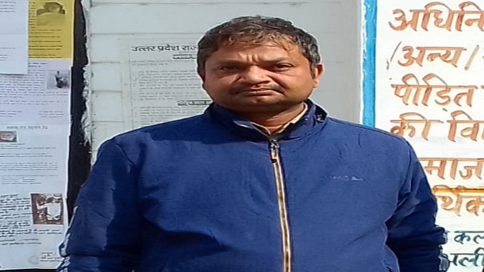 Teacher accused of kidnapping and raping girl student sent to jail
