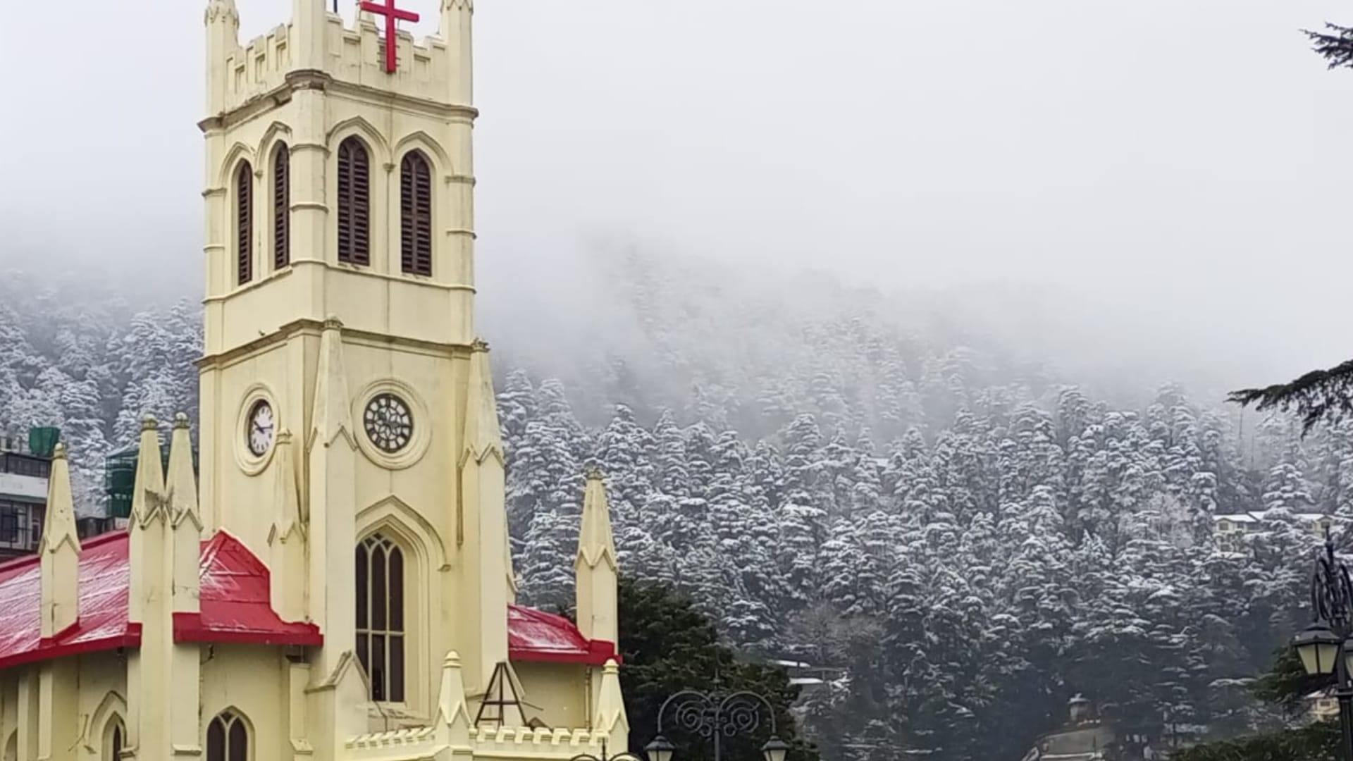 Snowfall in Himachal Pradesh traffic affected