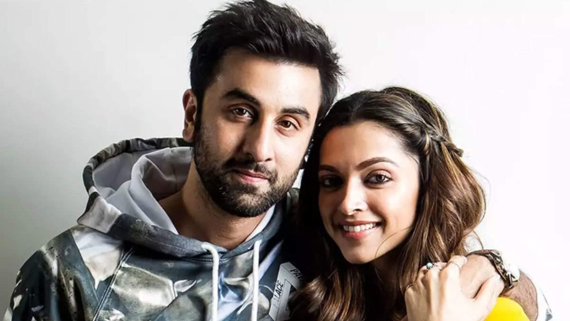 Filmy Wrap: Arjun Kapoor Reacts To False News About Malaika Pregnancy and YJHD Reunion Ranbir Deepika Padukone