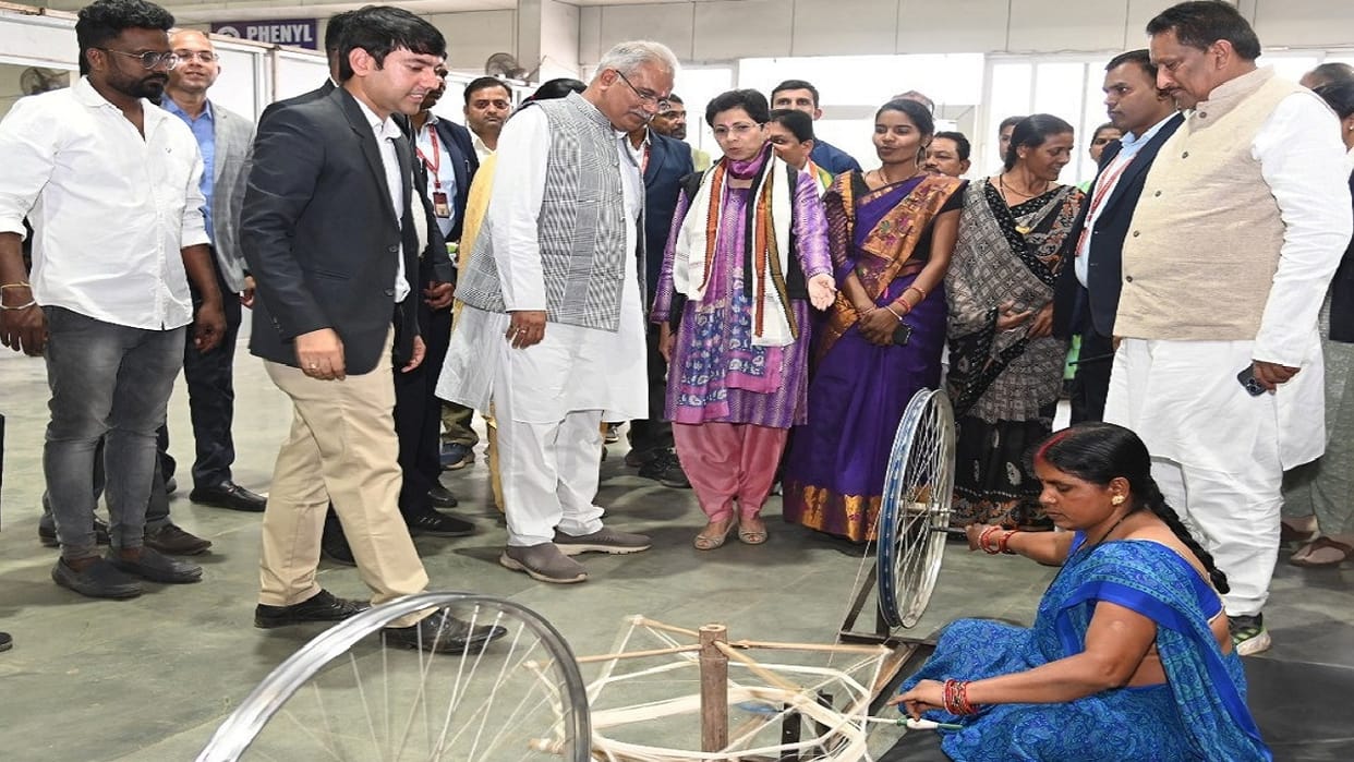 CM Bhupesh Baghel visited Kalpataru Rural Industrial Park in raipur
