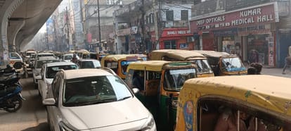 School bus accident in Patna: Pickup van collided on Bailey Road flyover, driver and helper died on the spot