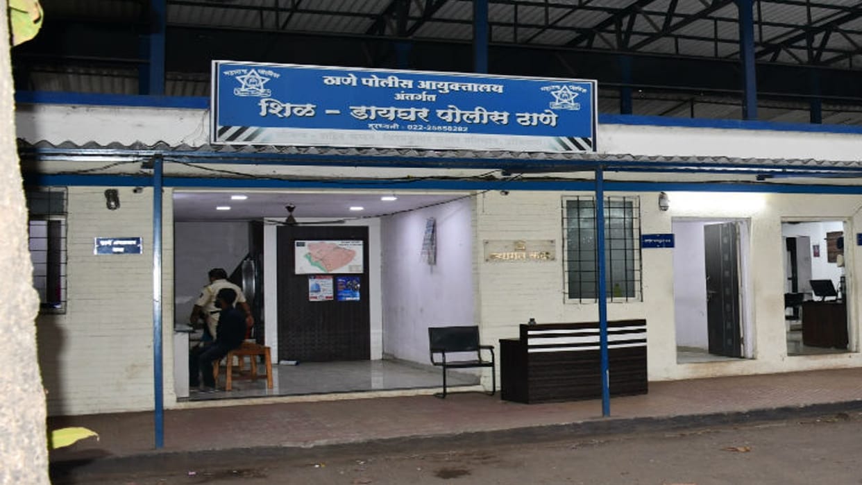 Neighbour arrested for repeatedly raping teenage girl locked daily at home for safety in Maharashtra