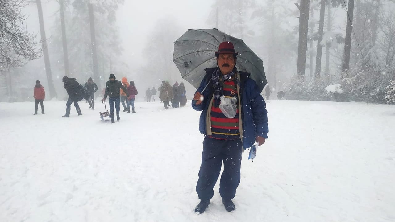 Snowfall in Patnitop and Nathatop photos tourists had lot of fun in snowfall