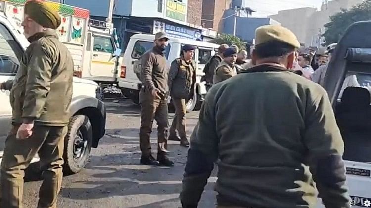 Blast in Jammu: नरवाल इलाके में लगातार दो ब्लास्ट, नौ लोग घायल, सुरक्षाबलों ने पूरे इलाके को घेरा