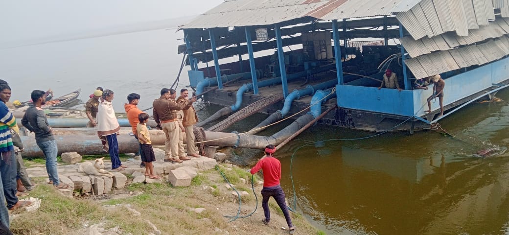 Dead body of saree businessman who was murdered and thrown after kidnapping found in Mirzapur