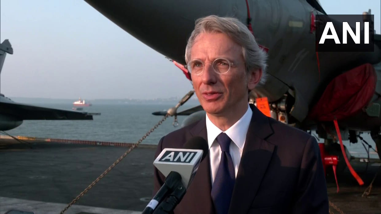French Ambassador Emmanuel Lenain visits Hazaribagh impressed to see famous rural art Sohrai painting