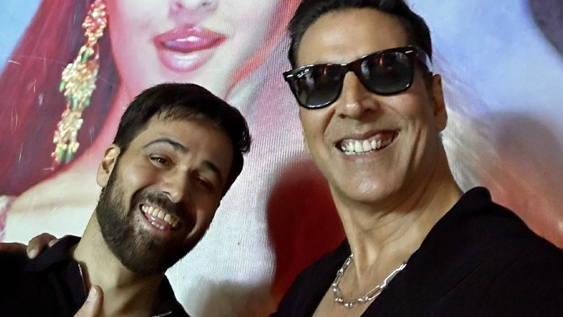 Selfiee Twitter Review users reaction on akshay kumar emraan hashmi nushrratt bharuccha starrer film trailer