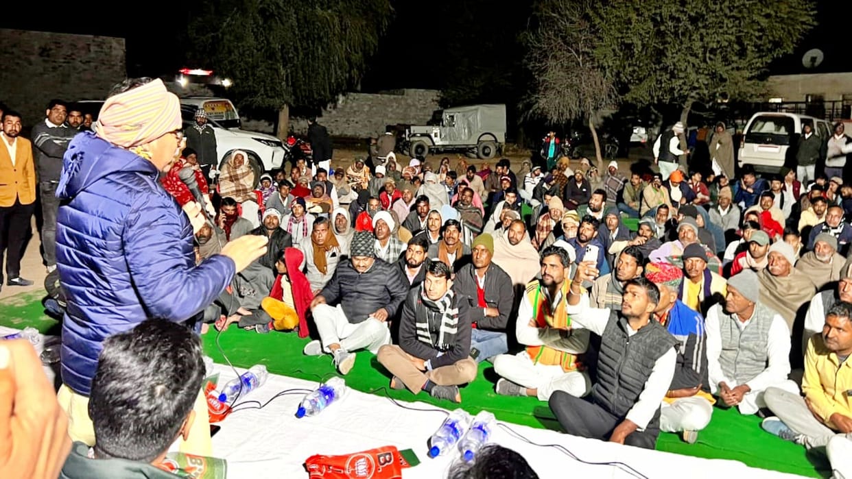 Satish Poonia reached Kaluwala village of Indo-Pak border