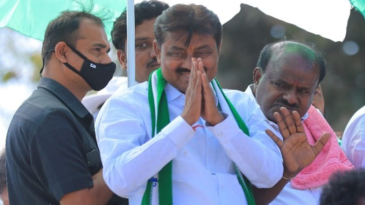Karnataka JDS leader Shivananda Patil passed away due to a heart attack announces HD Kumaraswamy news in hindi