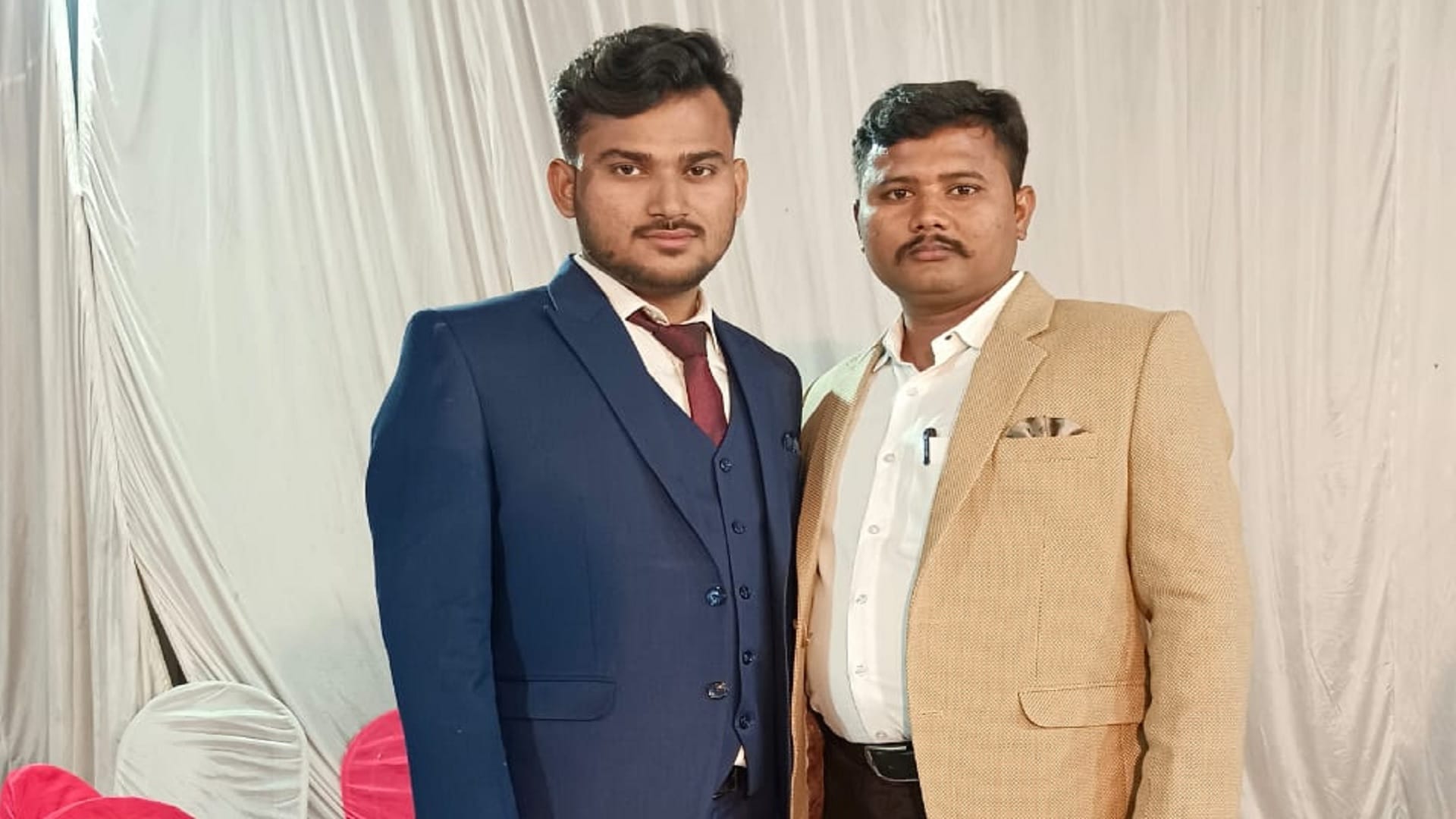 lucknow suicide news recovery agent called his friend and says I am shooting myself