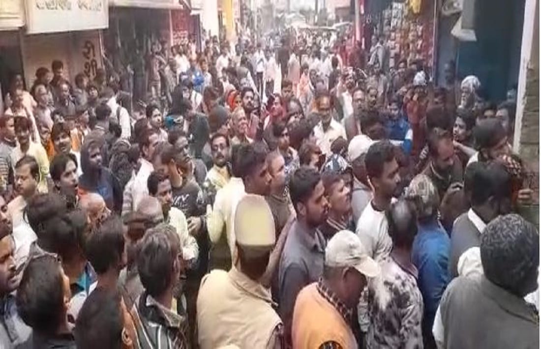 Kashi residents drank liquor and beer worth three and a half crores on Holi Excise Department got benefit
