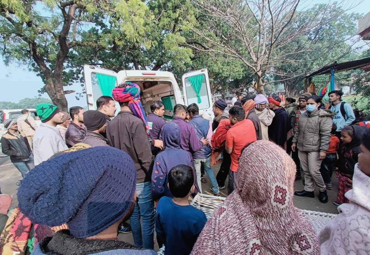 Pickup truck full of devotees collided, 16 women injured