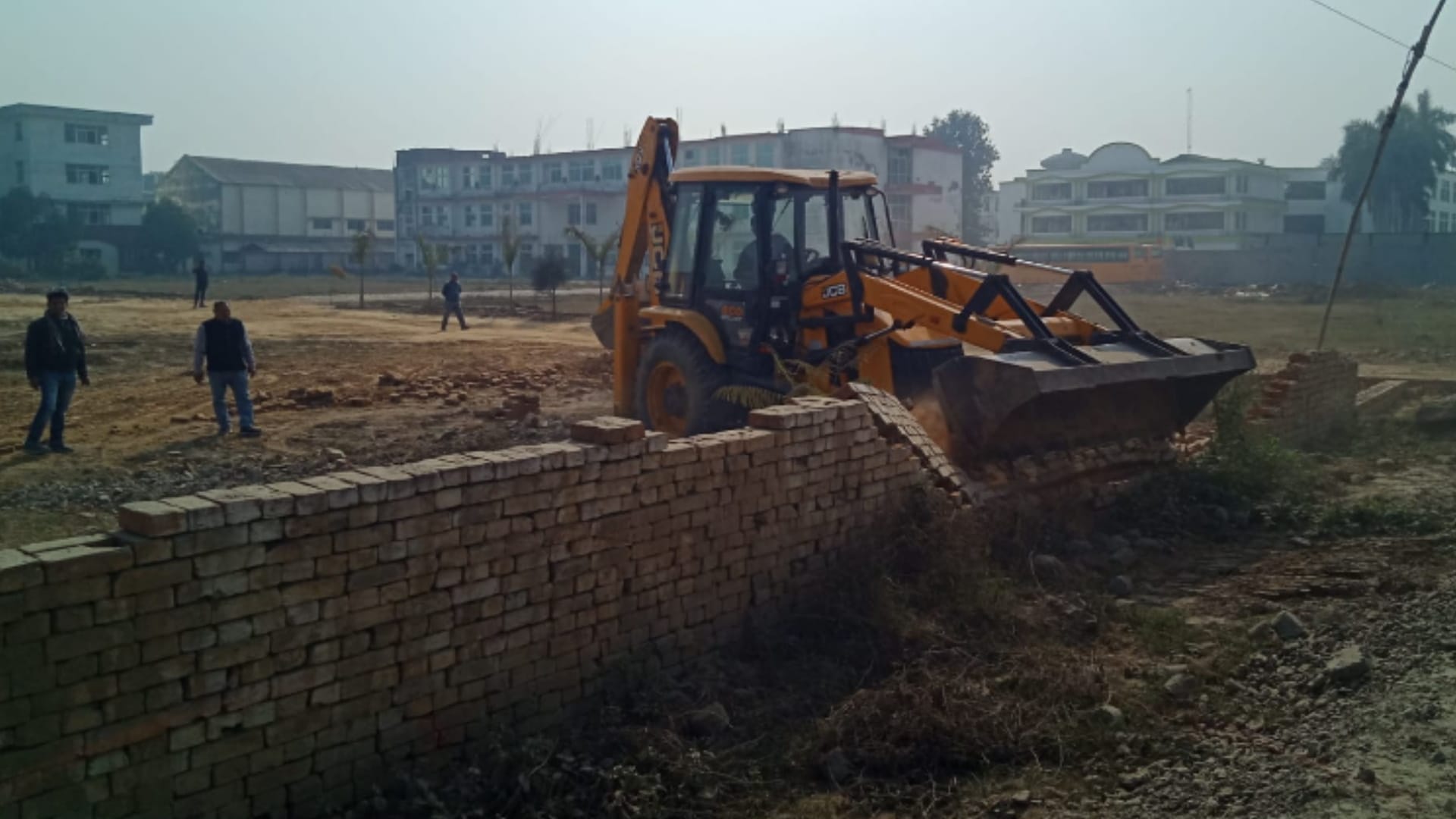 Meerut News: MDA team demolishes illegal colonies with bulldozers in Ganganagar and see photos