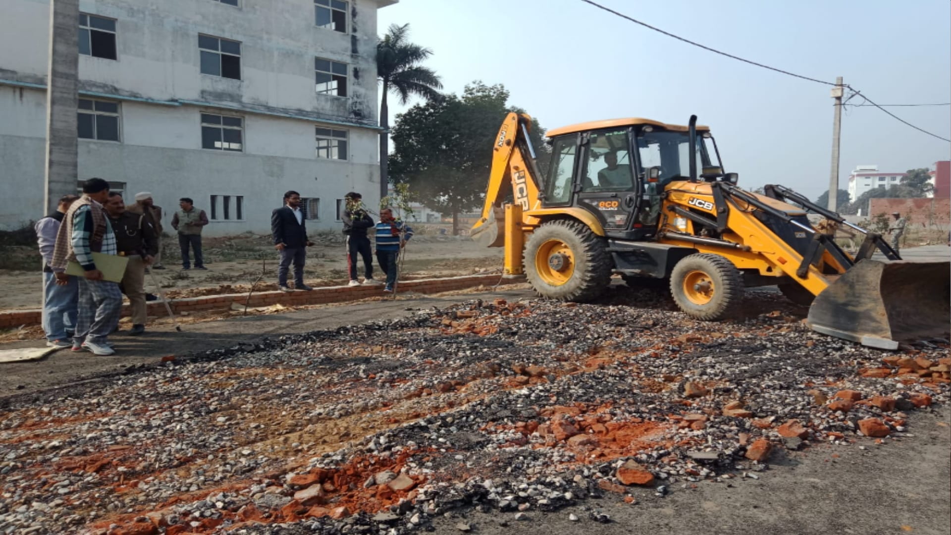Meerut News: MDA team demolishes illegal colonies with bulldozers in Ganganagar and see photos