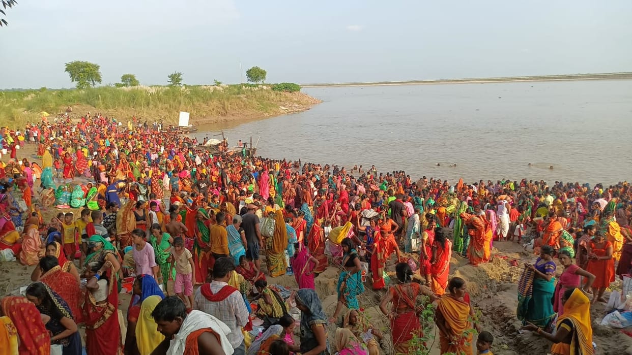 Mauni Amavasya: Flood of faith gathered at the Ghats