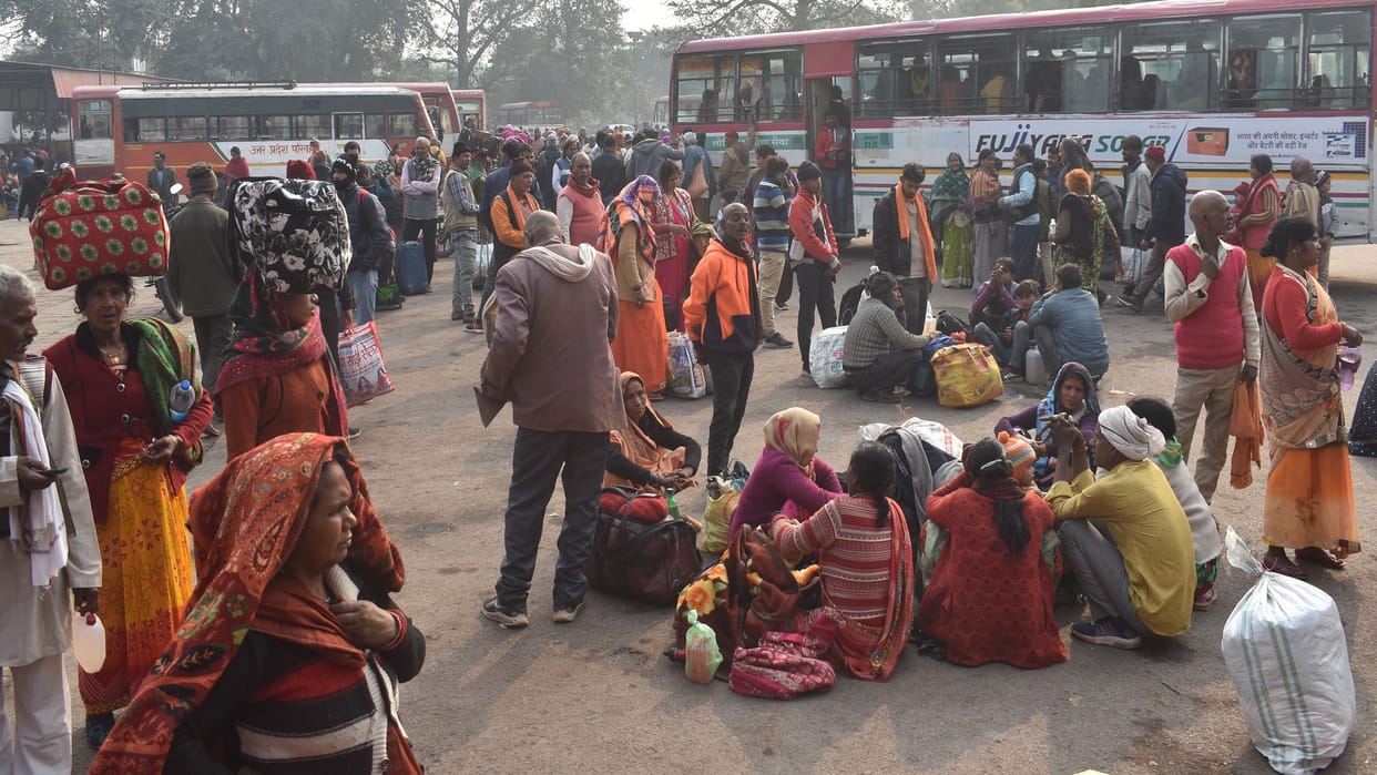 rehearsals of Mahakumbh Mela 2025 seen on Mauni Amavasya Railways run 11 Mela special trains