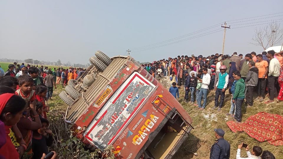 Bus full of devotees coming from Triveni Sangam of Nepal overturned