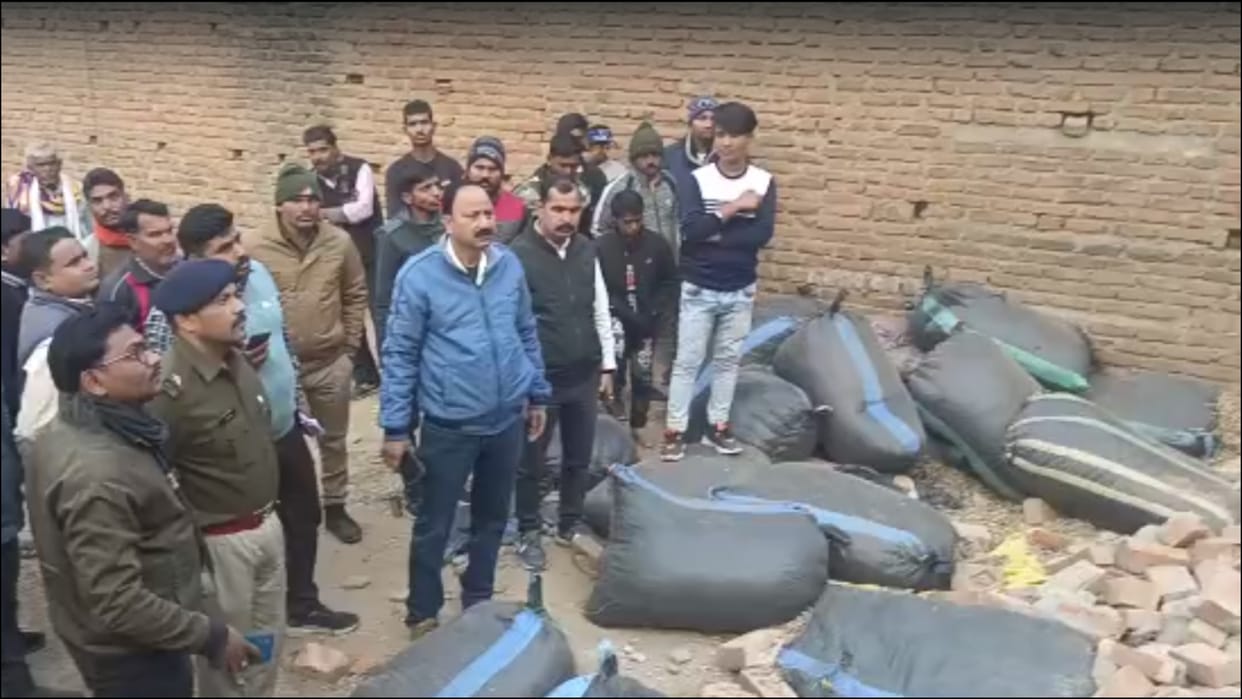 Four labourers killed after peanut mill wall collapse in Shivpuri Madhya Pradesh