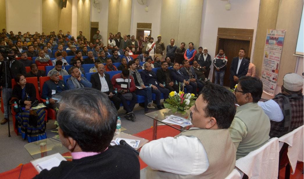 Rs 48, 074 crore investment proposal in Varanasi 294 MoUs in district level Investors Summit