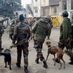 नरवाल में ब्लास्ट के बाद जांच करते सुरक्षाबल