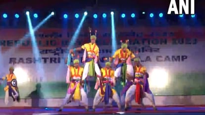 Delhi: गणतंत्र दिवस परेड 2023 में दिखेंगी 23 झांकियां, राष्ट्रीय रंगशाला में किया गया पूर्वावलोकन गणतंत्र दिवस परेड 2023 में दिखेंगी 23 झांकियां