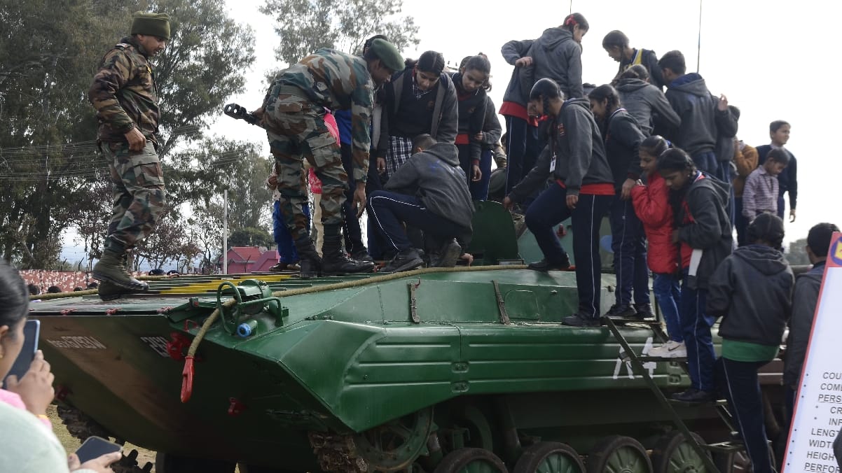 Students learned about state-of-the-art weapons including T-90 and Bhishma tank in Kathua