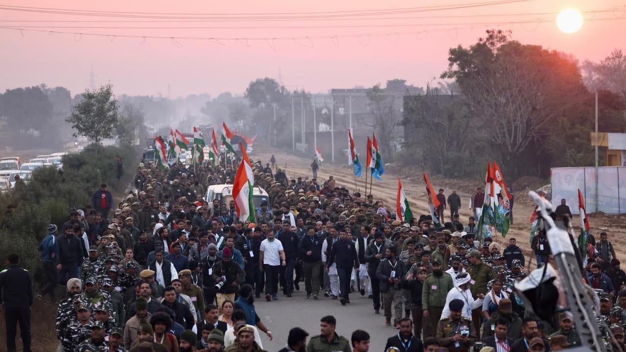 Bharat Jodo Yatra at 128th day reached at samba Rahul walked 21 KM