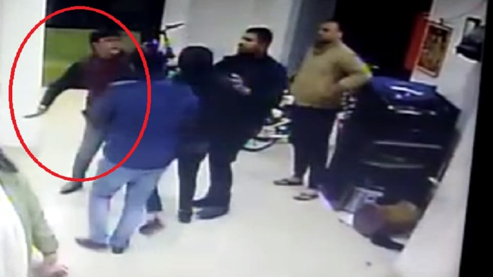 BJP leader Anshu Pandit thrashed guard of Rajnagar Extension Ajnara Integrity Society