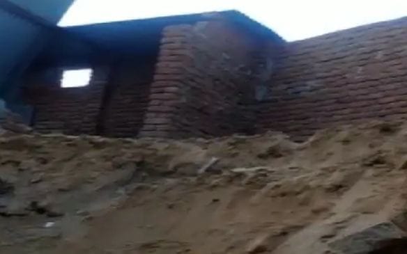 Jaipur Two children buried under the wall of the house one dead the other seriously injured