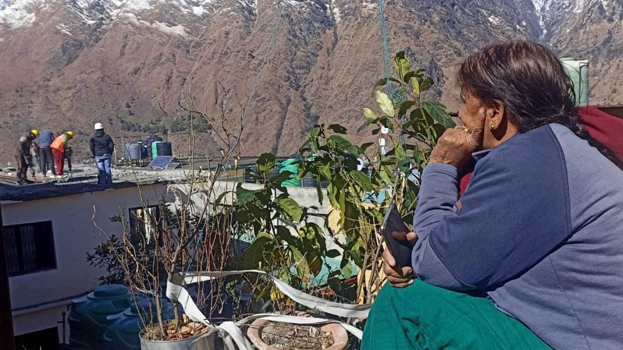 Joshimath Is Sinking After getting cheque disaster affected said will remain in Joshimath will not go anywhere