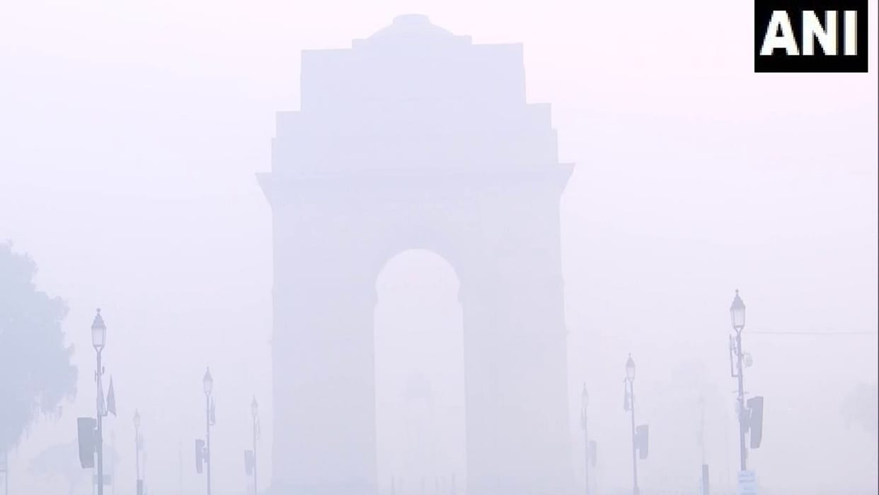 sky of the capital Delhi surrounded by fog