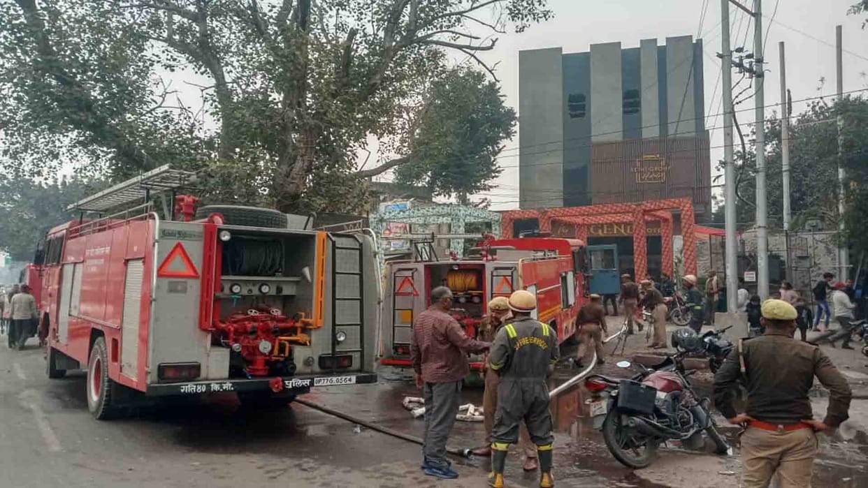 Kanpur: Fire broke out due to short circuit in the fourth floor of The Legend Hotel