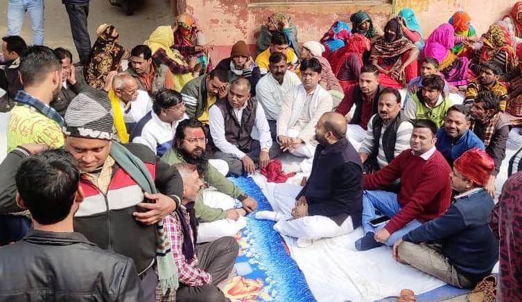 Municipal workers adamant till demands are not met