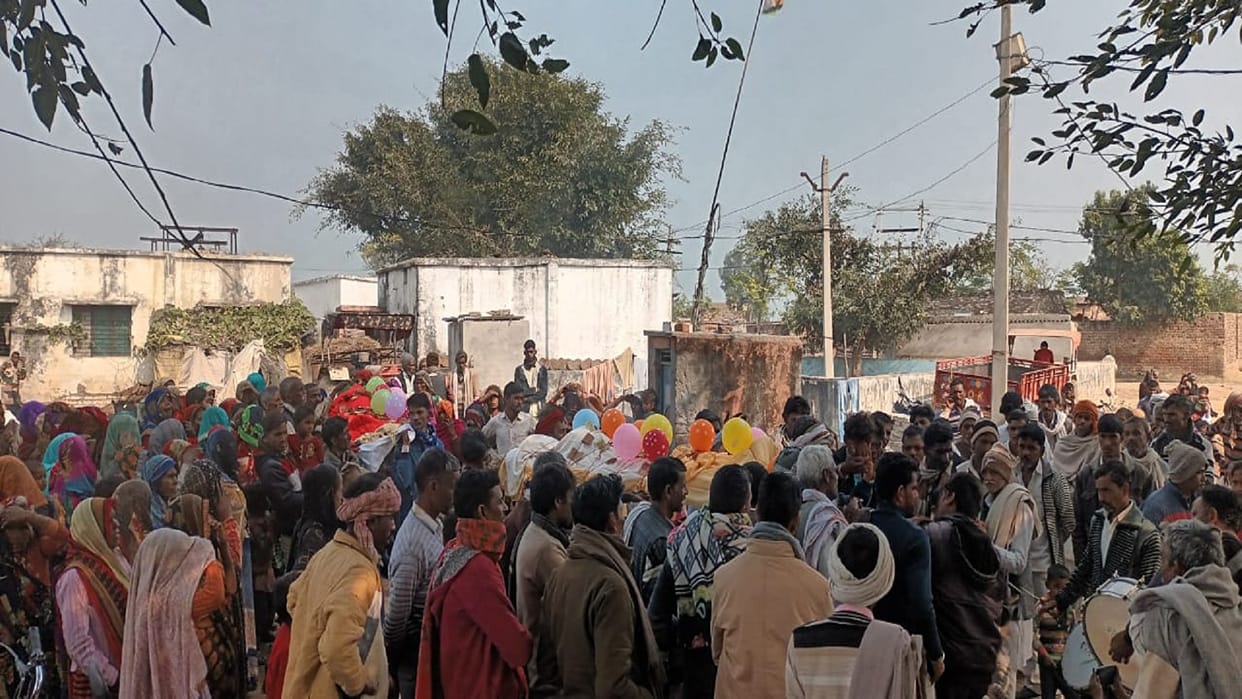 Sambhal Woman shocked by husband death